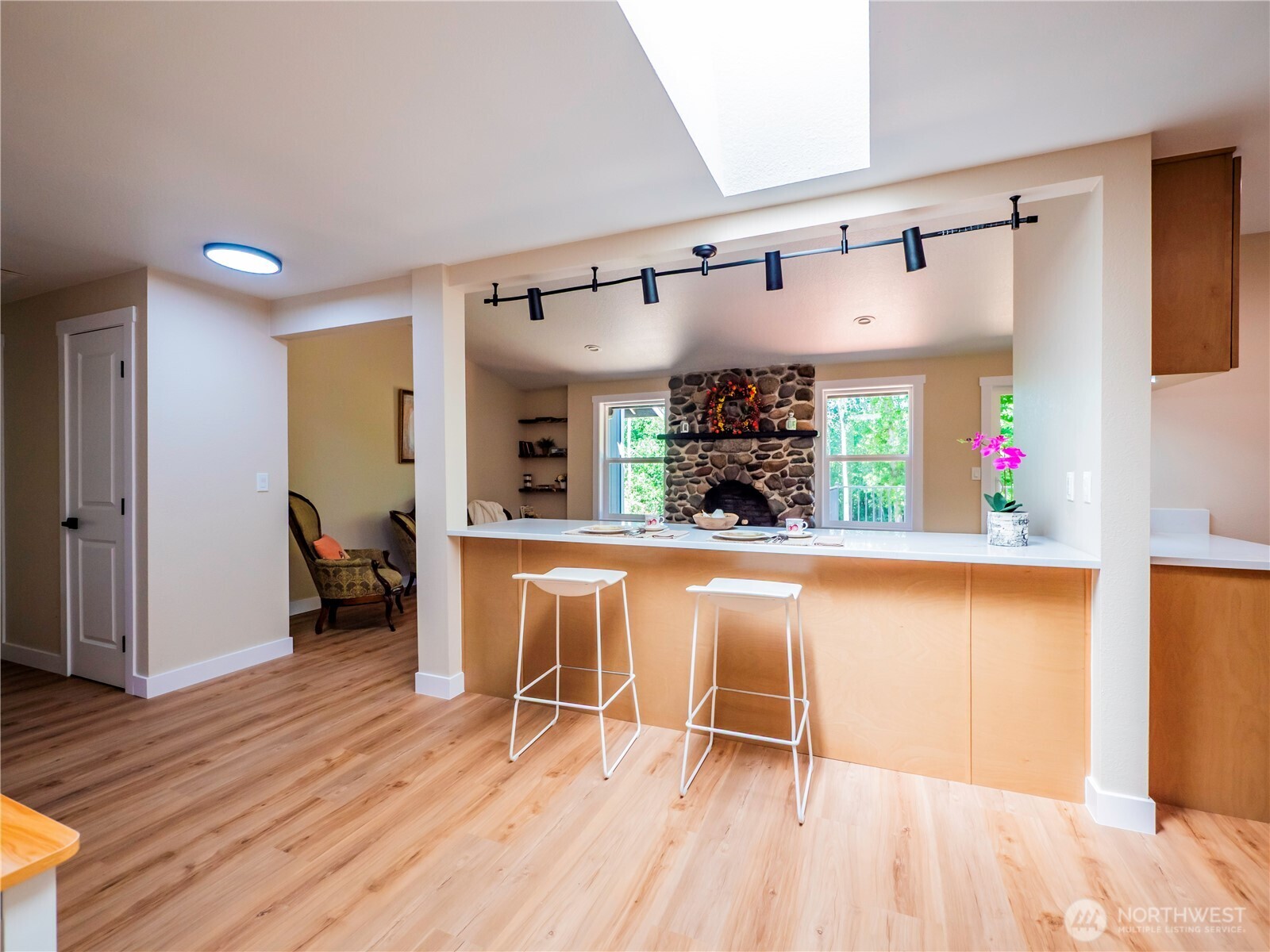 4742 Ruddell Road Property Photo 21