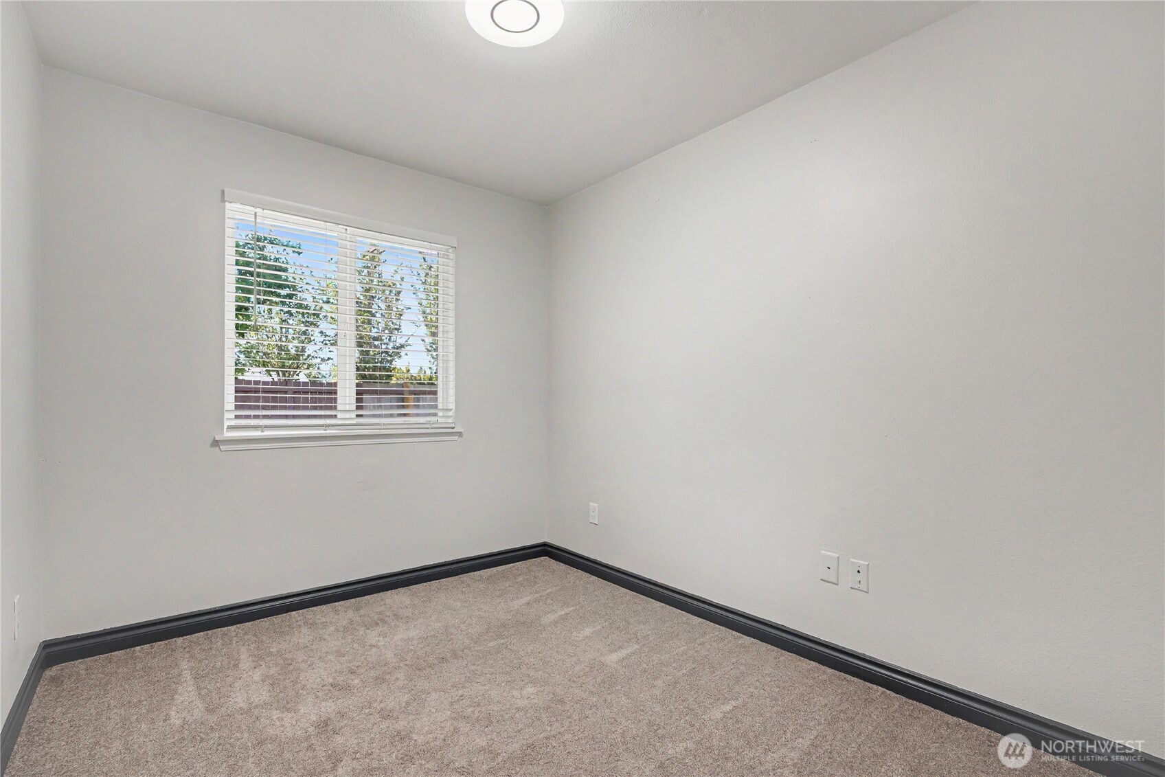 5705 57th Avenue Property Photo 15