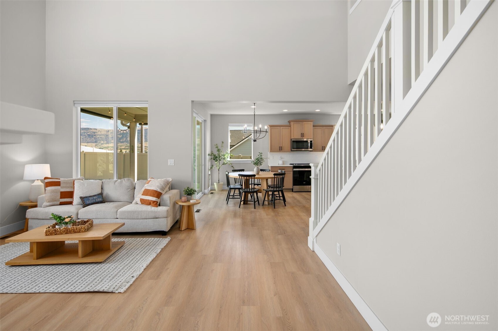 639 S Kent Avenue Property Photo 15
