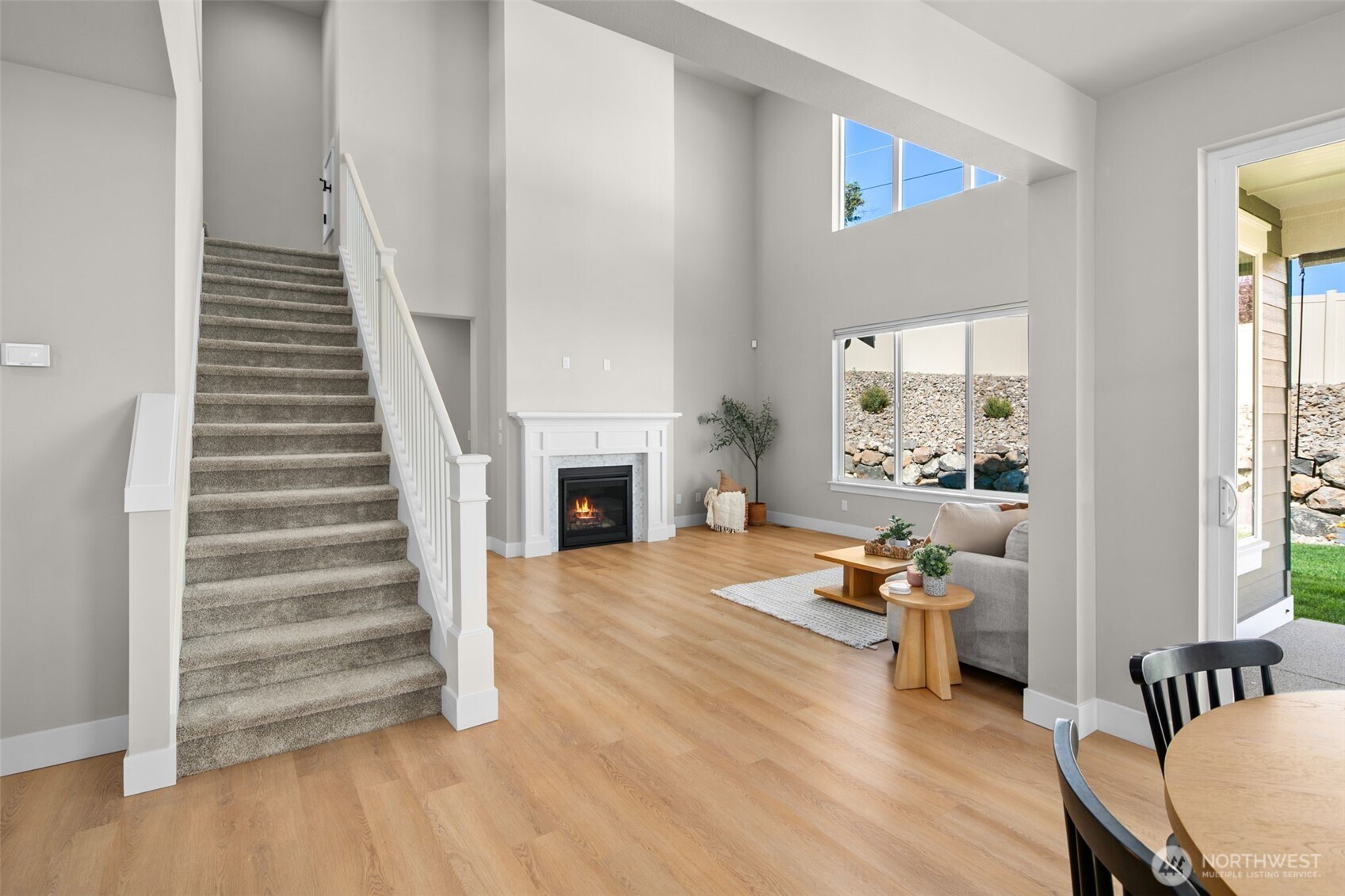 639 S Kent Avenue Property Photo 17