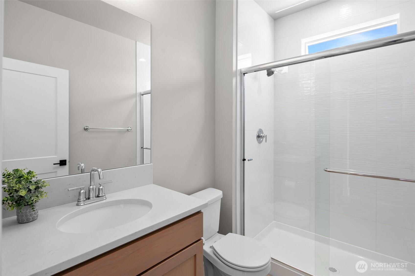 639 S Kent Avenue Property Photo 20