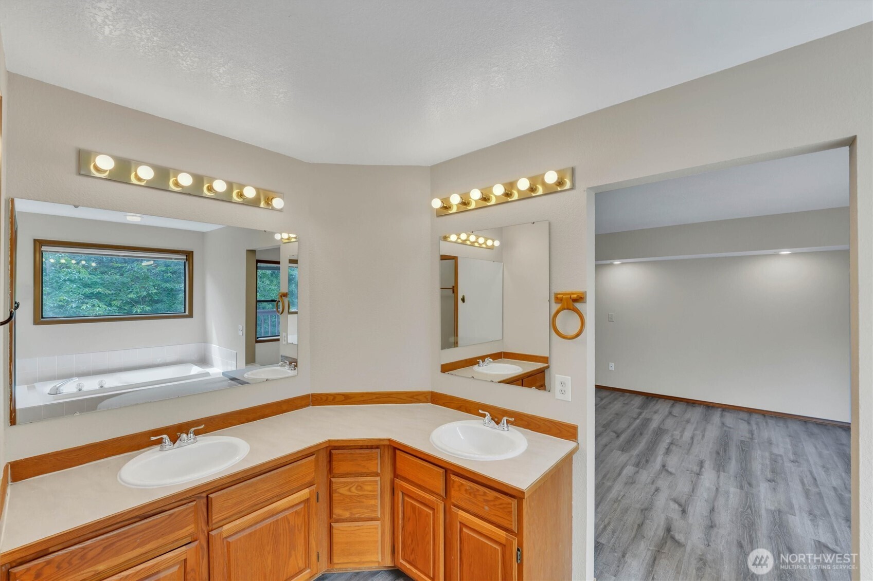205 Spring Place Property Photo 27