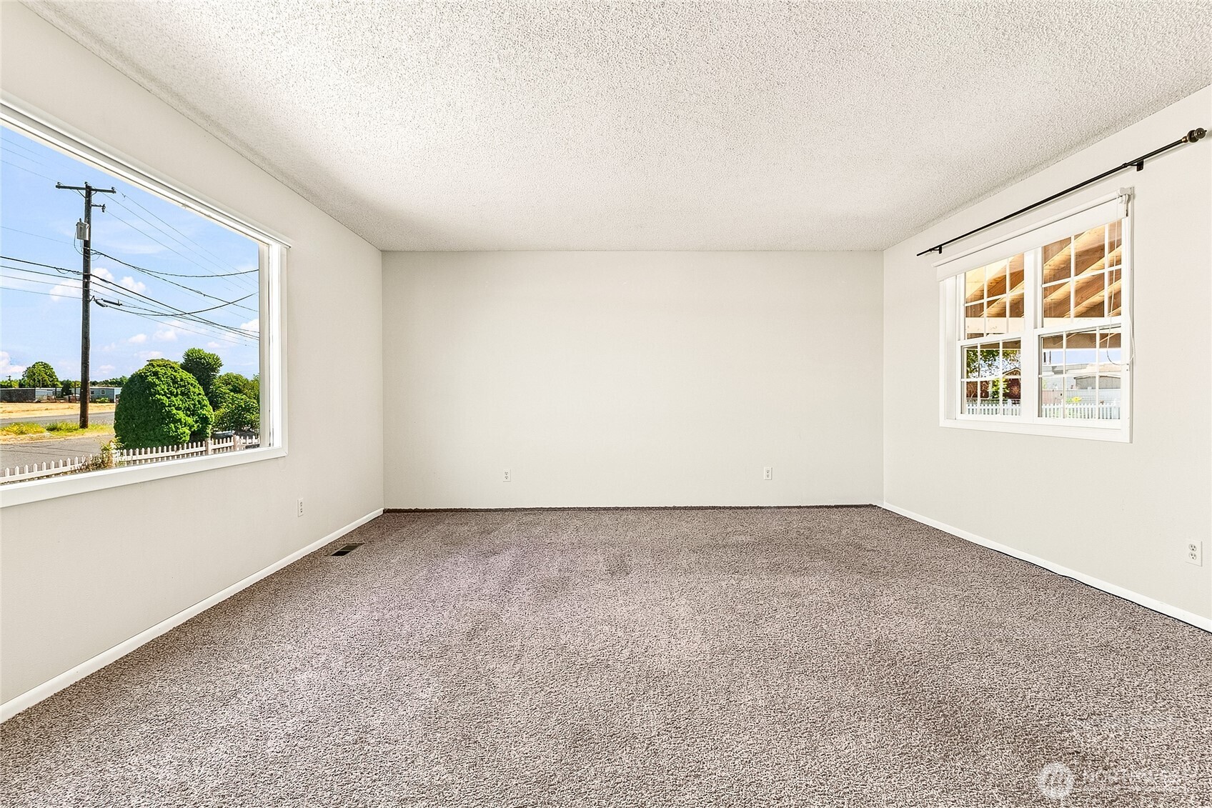 2714 Melrose Street Property Photo 5