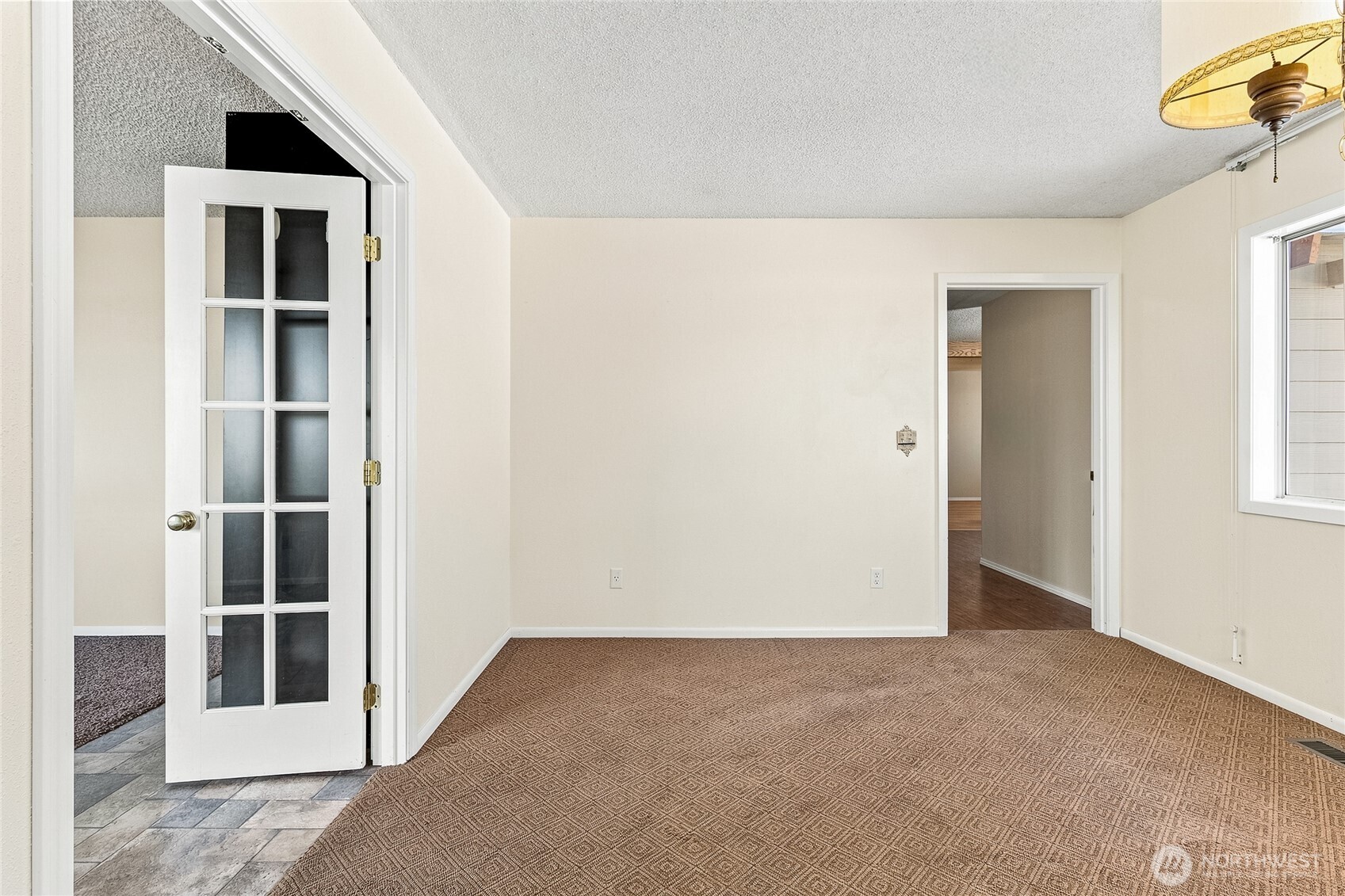 2714 Melrose Street Property Photo 7