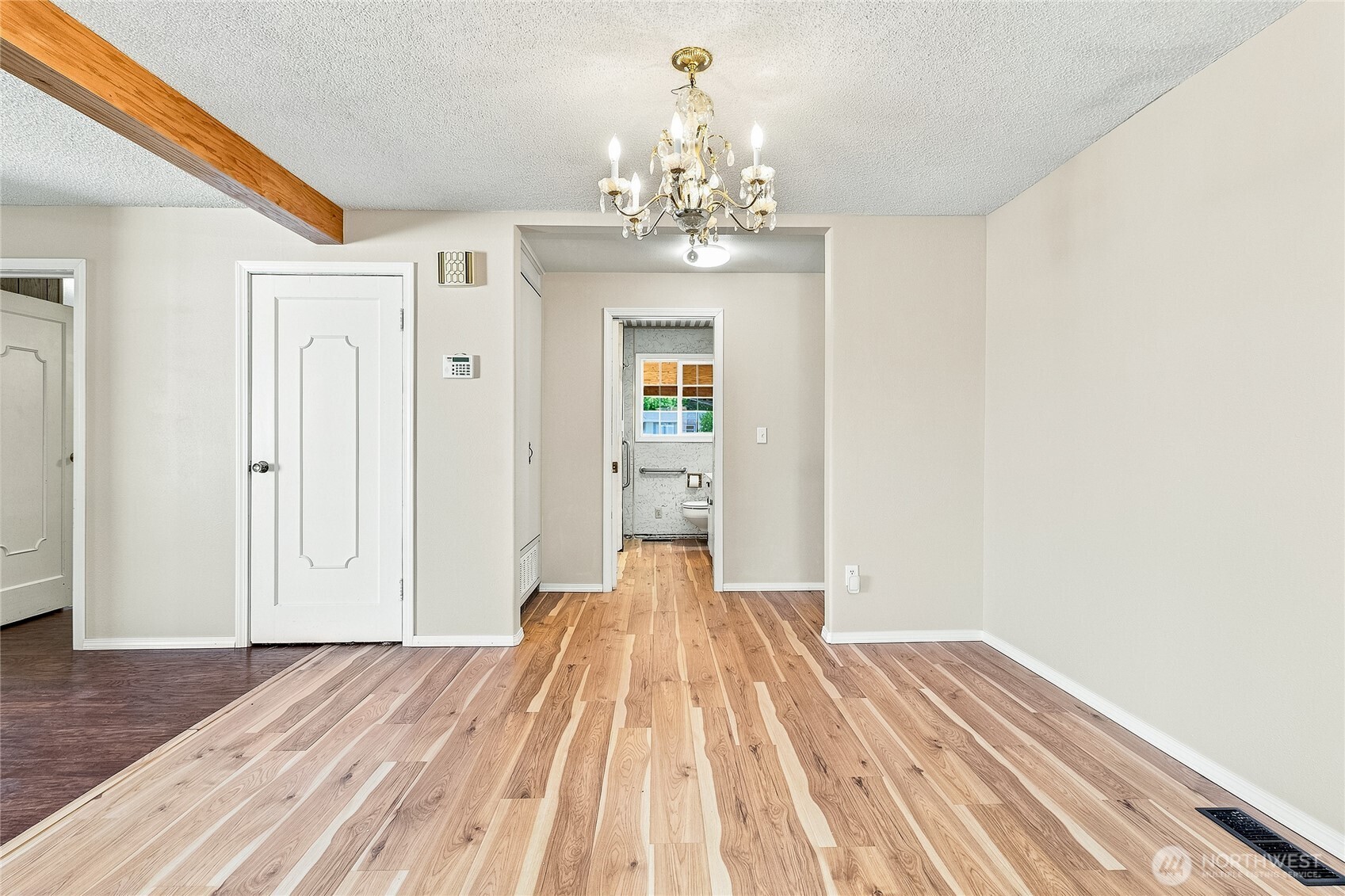 2714 Melrose Street Property Photo 8