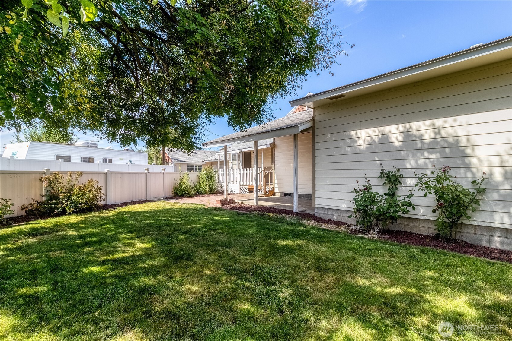 2714 Melrose Street Property Photo 31