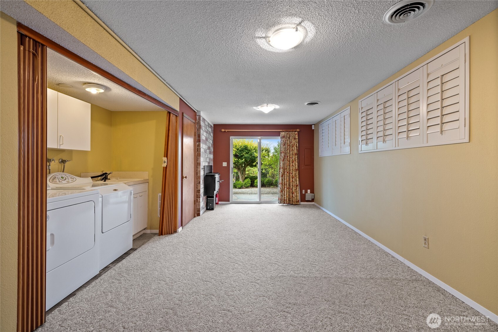 6107 Hawthorne Terrace Property Photo 20