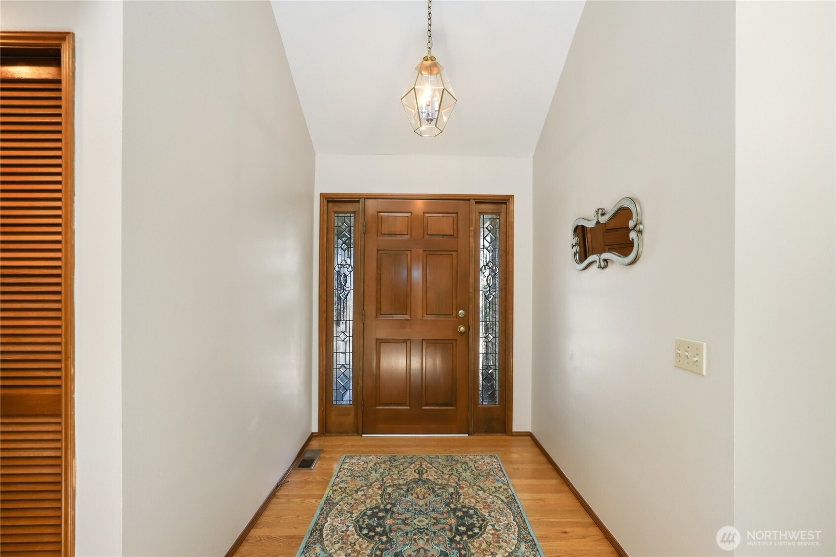 1407 289th Place Property Photo 4