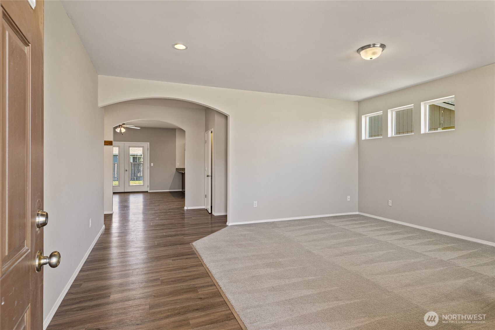 2012 W Sunnyview Lane Property Photo 3