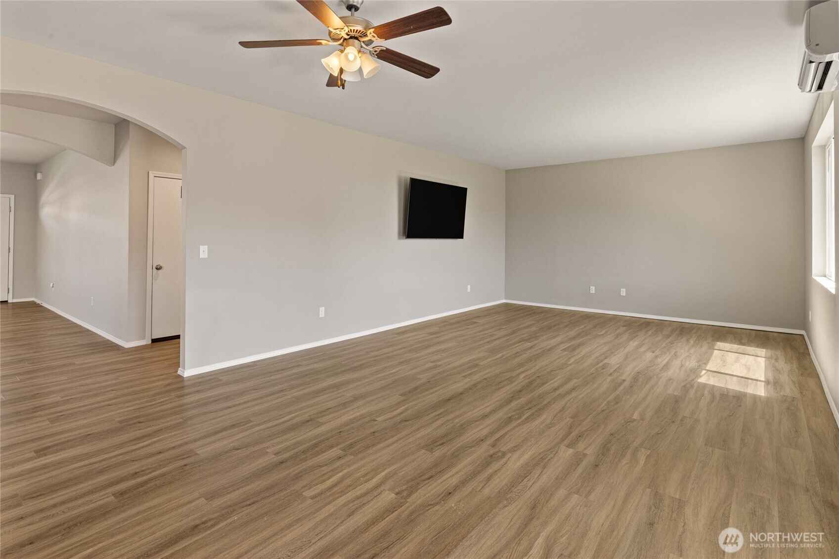 2012 W Sunnyview Lane Property Photo 8