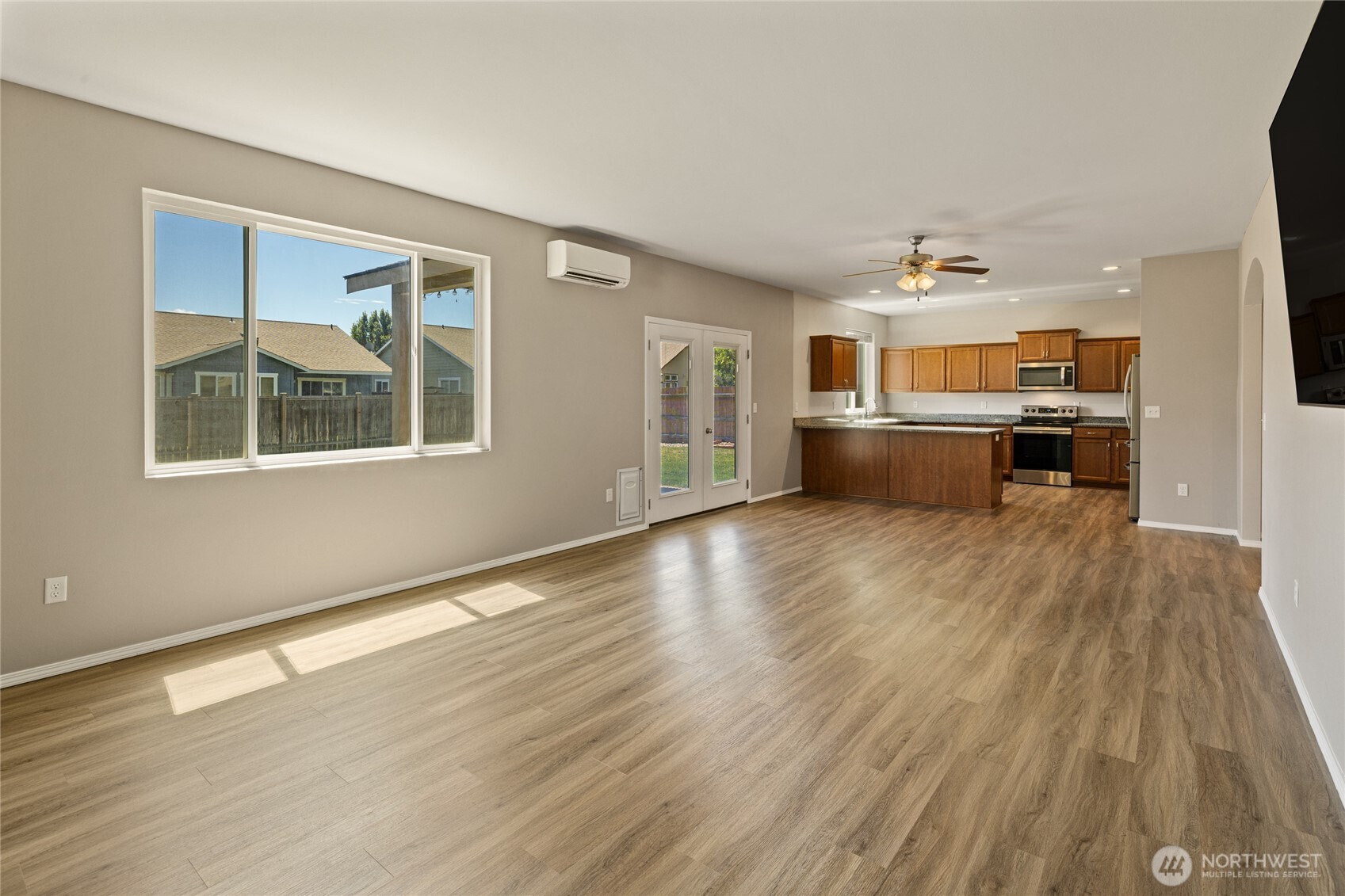 2012 W Sunnyview Lane Property Photo 10