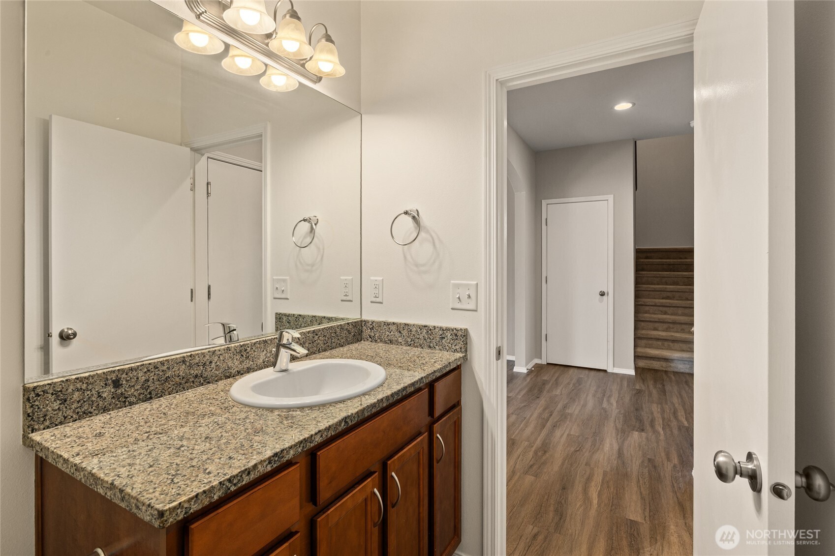 2012 W Sunnyview Lane Property Photo 16