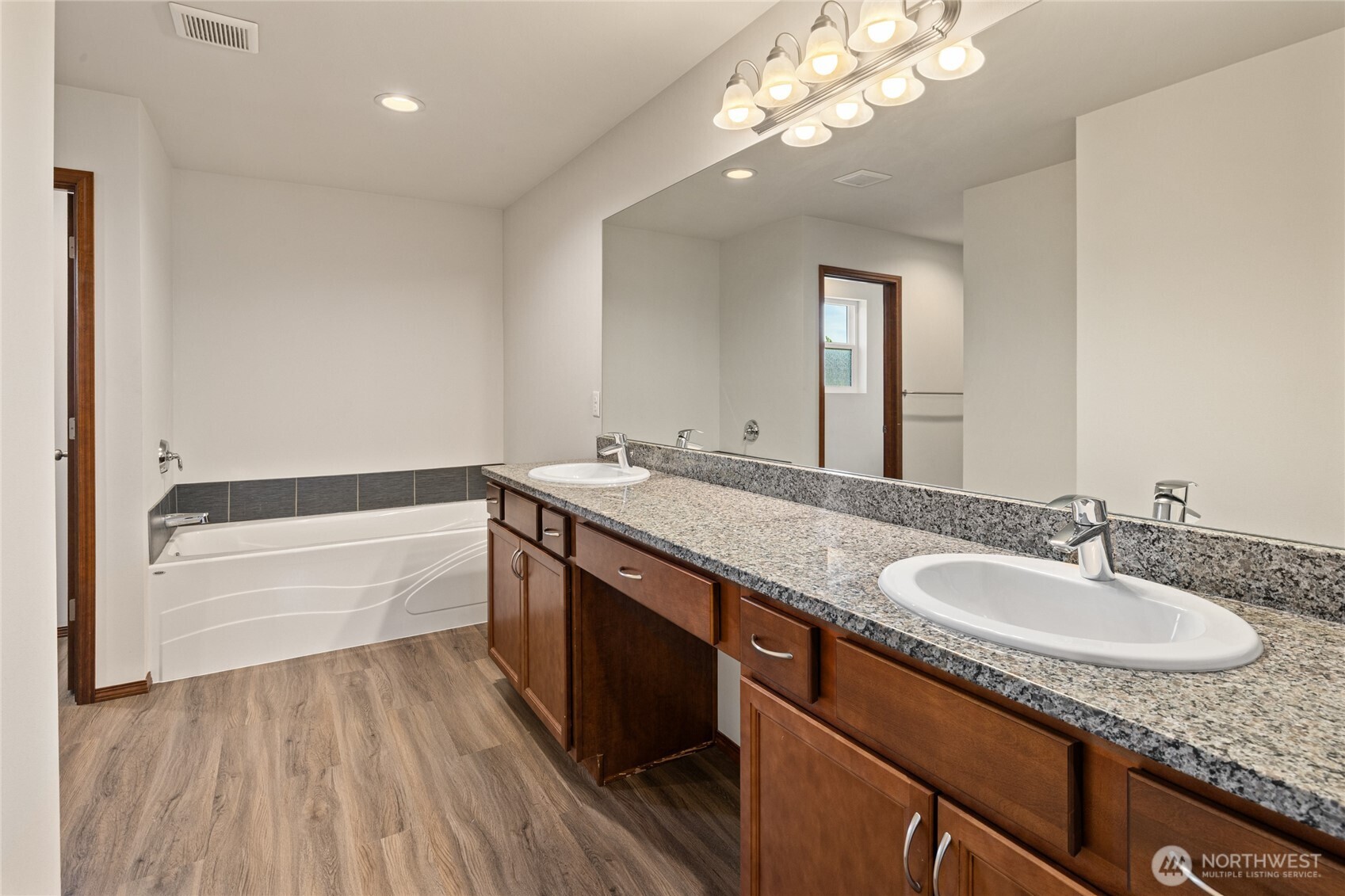 2012 W Sunnyview Lane Property Photo 24