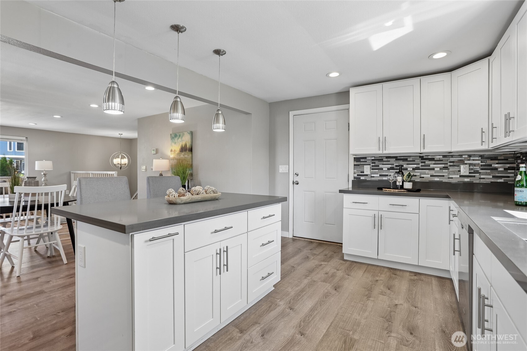 22719 1st Place Property Photo 12