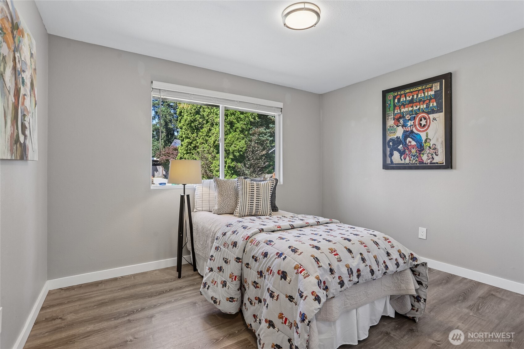 22719 1st Place Property Photo 14
