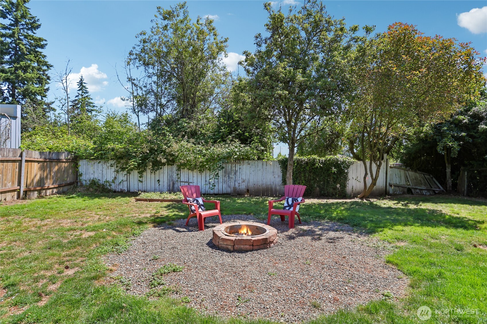 22719 1st Place Property Photo 35
