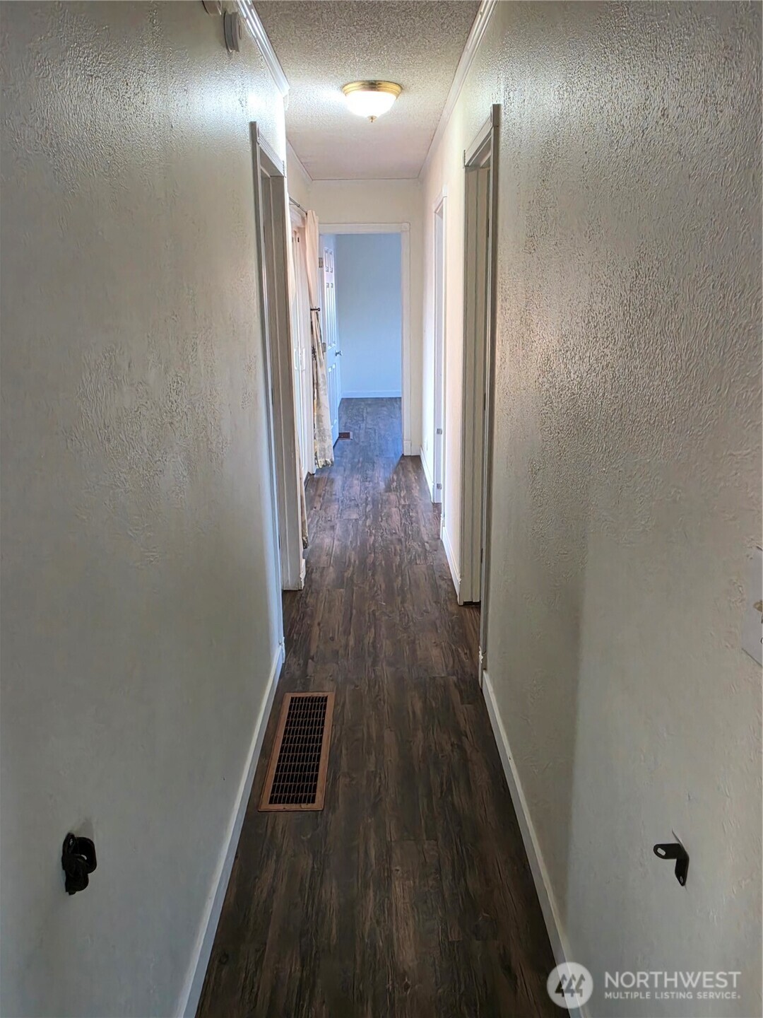 225 14th Street Property Photo 8