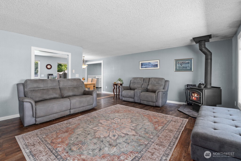 733 2nd Avenue Property Photo 3