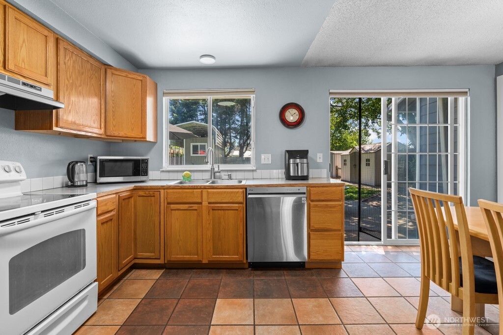 733 2nd Avenue Property Photo 8