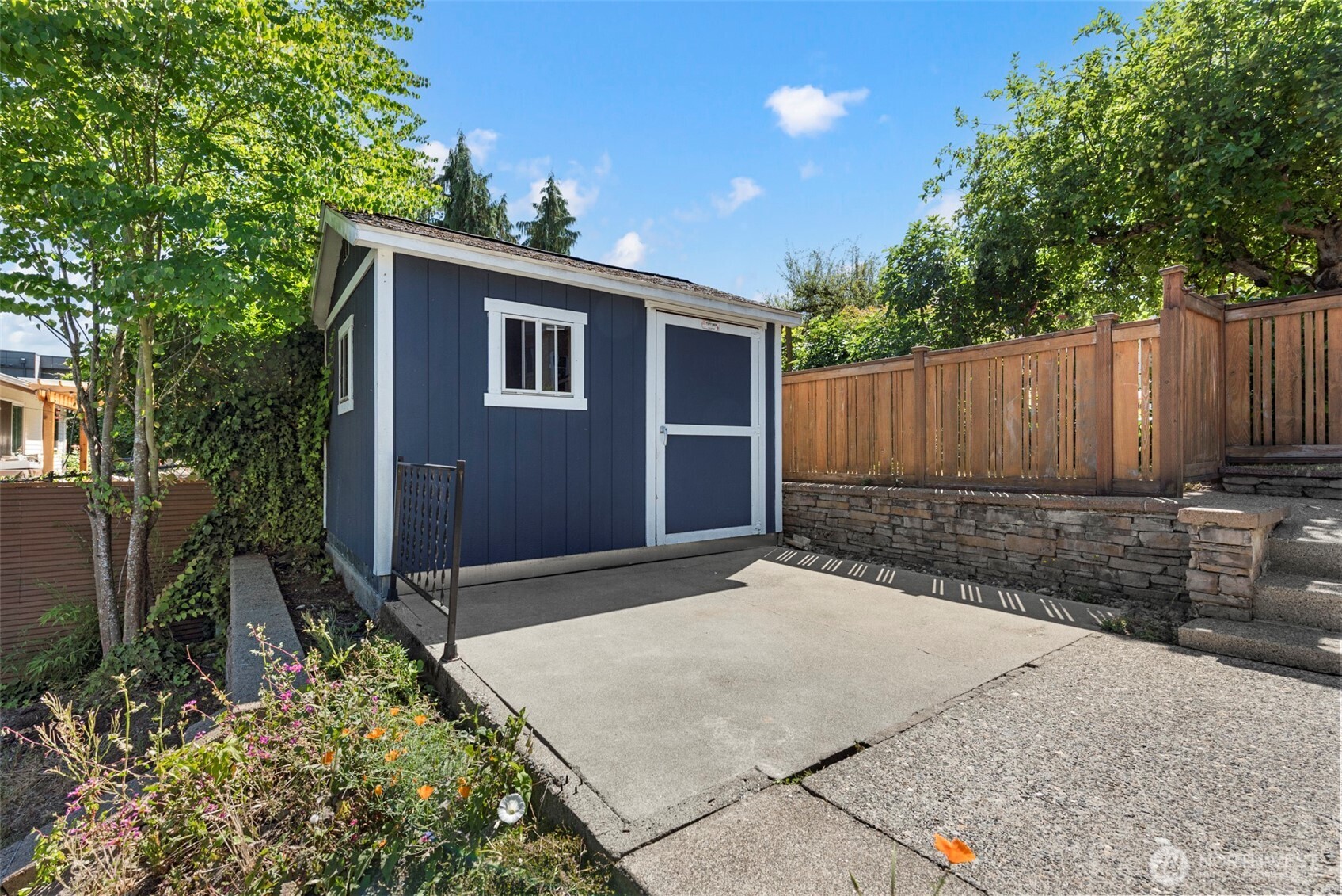 6831 37th Avenue Property Photo 16