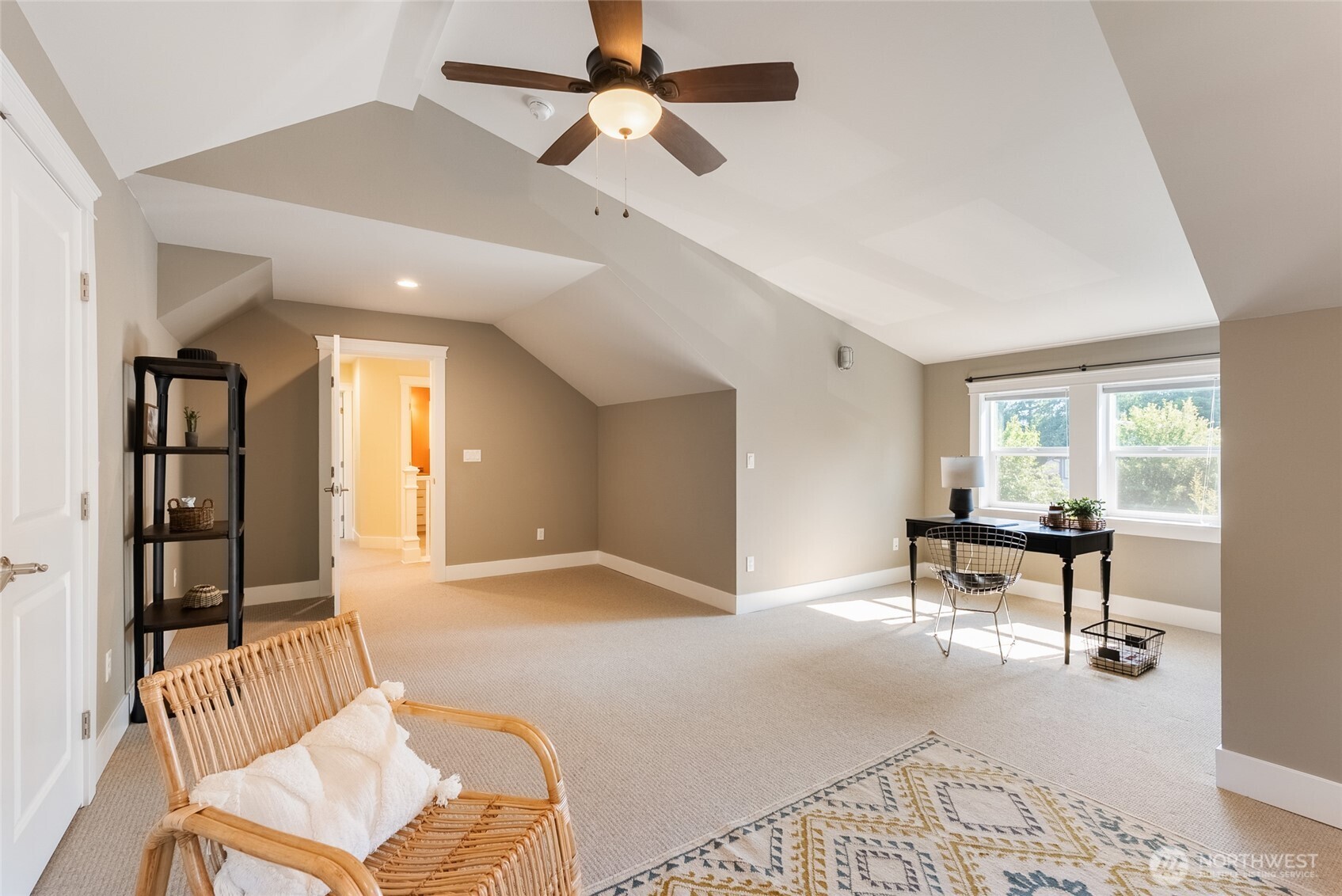 4372 Lakeview Court Property Photo 13