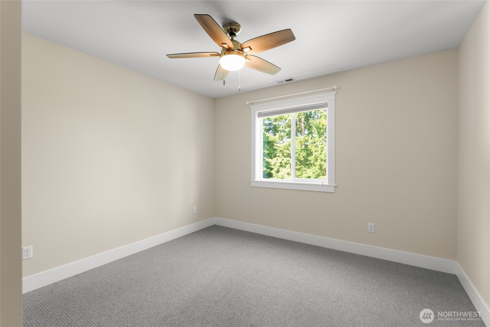 4372 Lakeview Court Property Photo 20