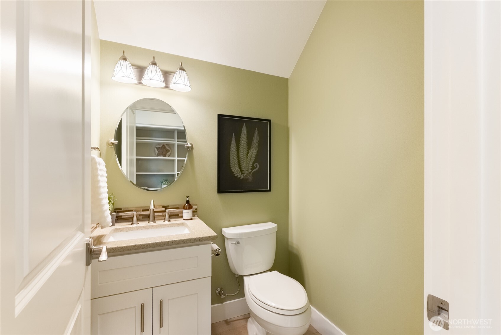 4372 Lakeview Court Property Photo 22