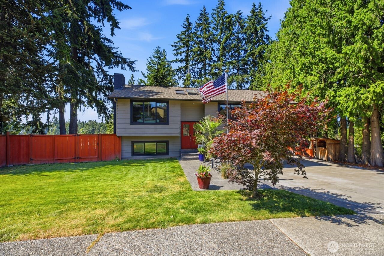13305 115th Avenue Property Photo 3