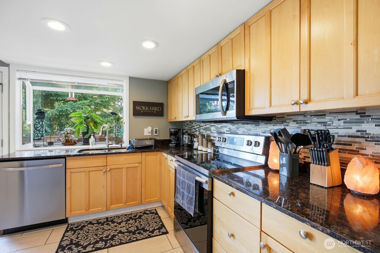 13305 115th Avenue Property Photo 8