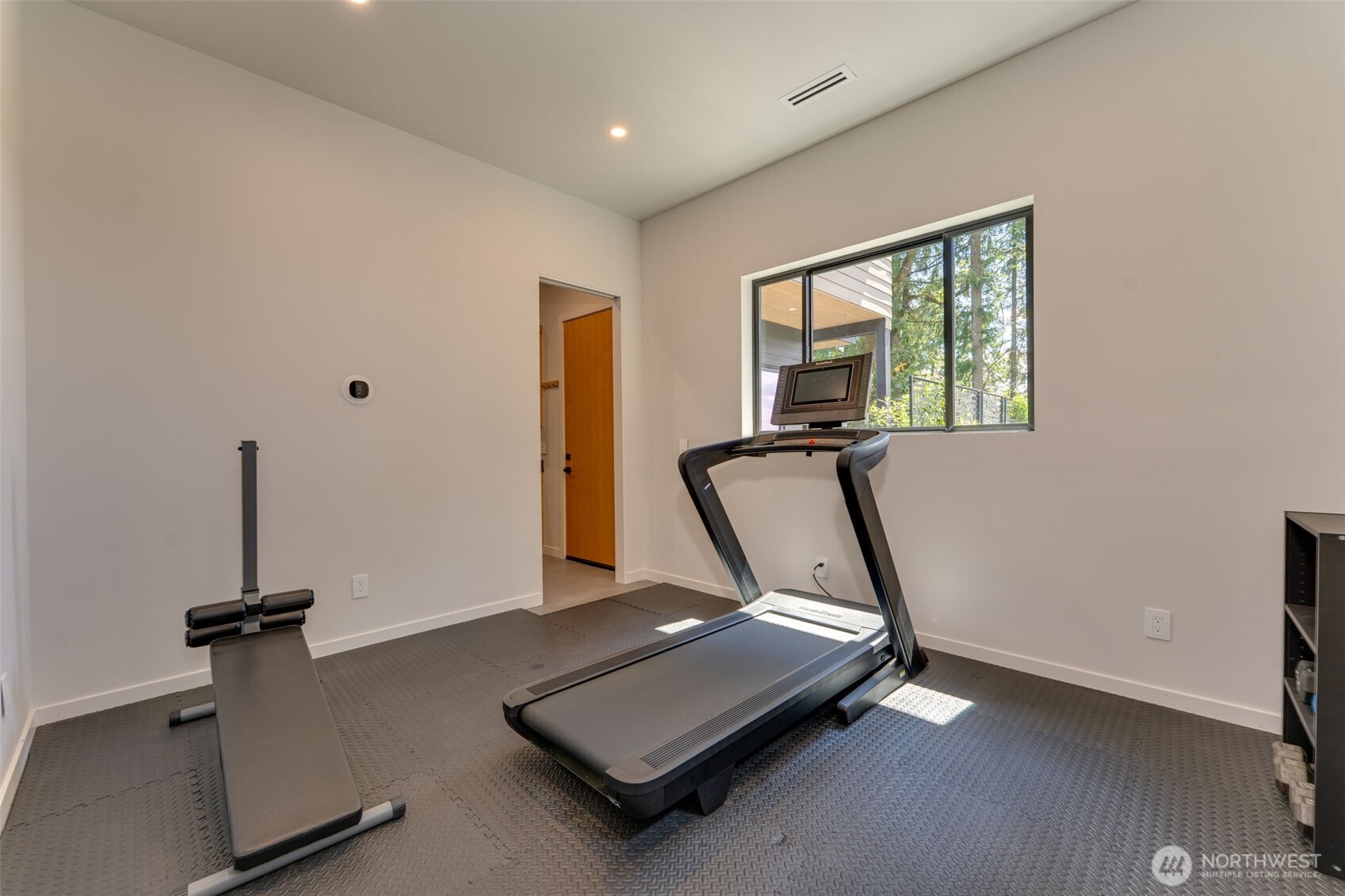 536 Ne Province Drive Property Photo 18