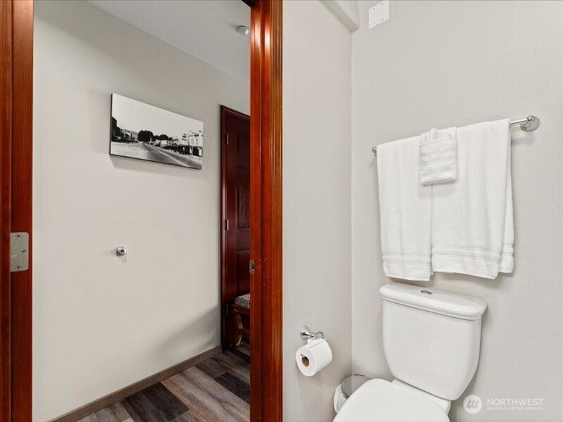 322 W Woodin Avenue 713 Property Photo 14