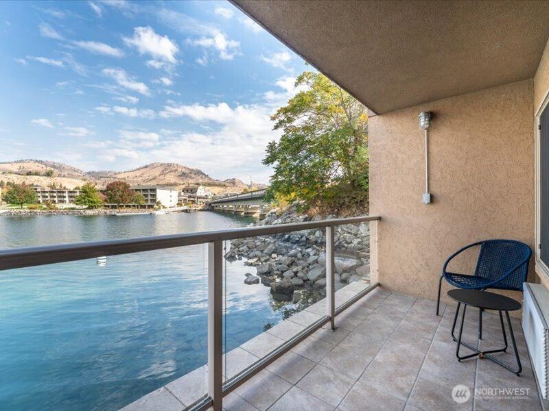 322 W Woodin Avenue 713 Property Photo 15