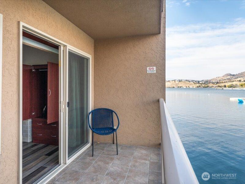 322 W Woodin Avenue 713 Property Photo 16