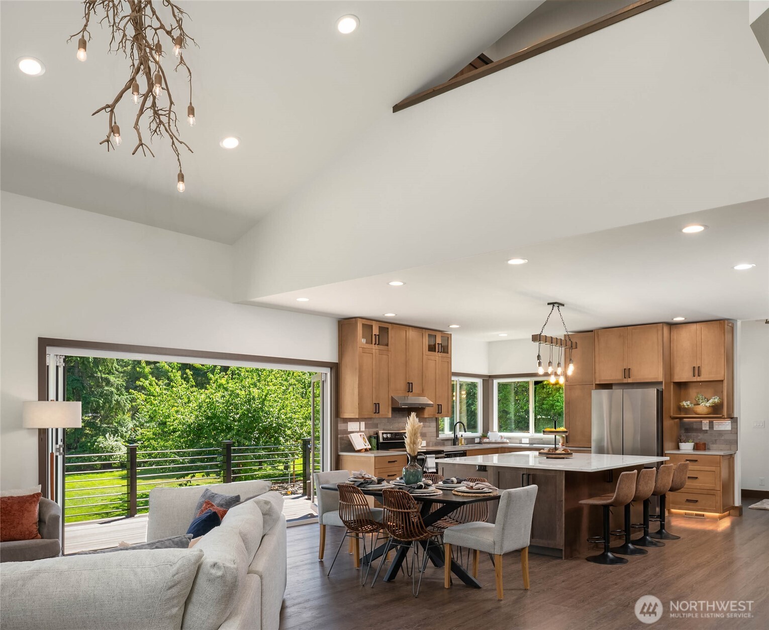 17420 174th Avenue Property Photo 5