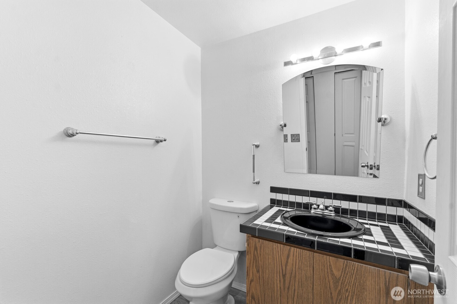 4002 S 158th Street F Property Photo 10