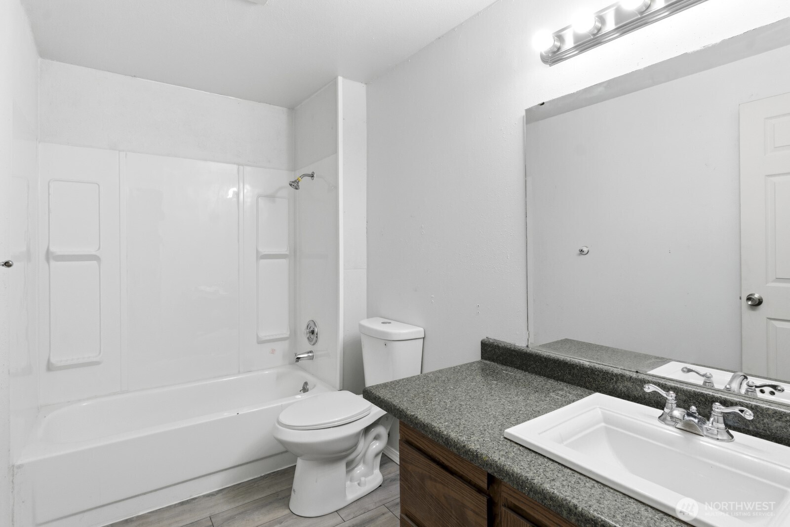 4002 S 158th Street F Property Photo 14