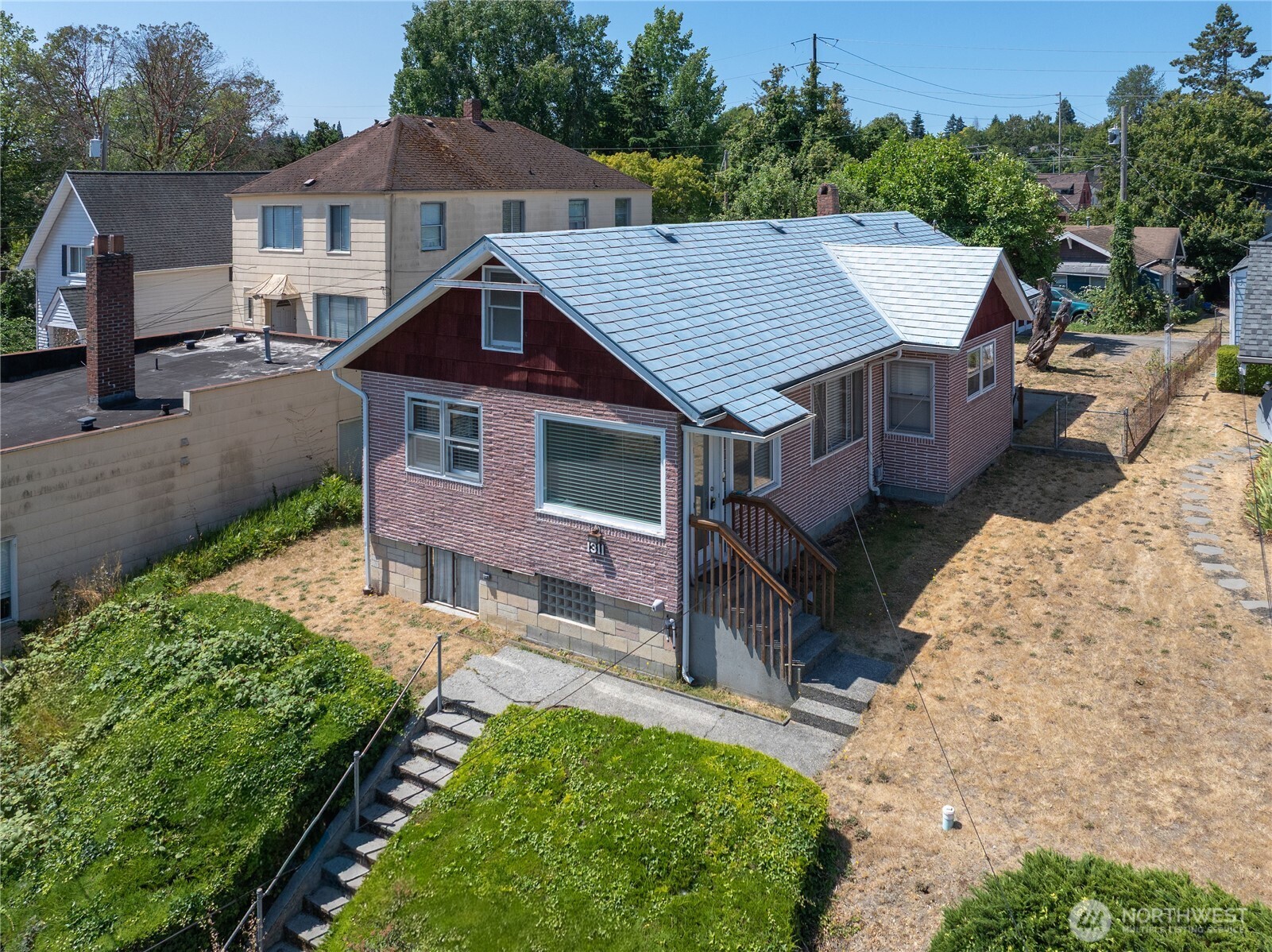 1311 Park Avenue Property Photo 1