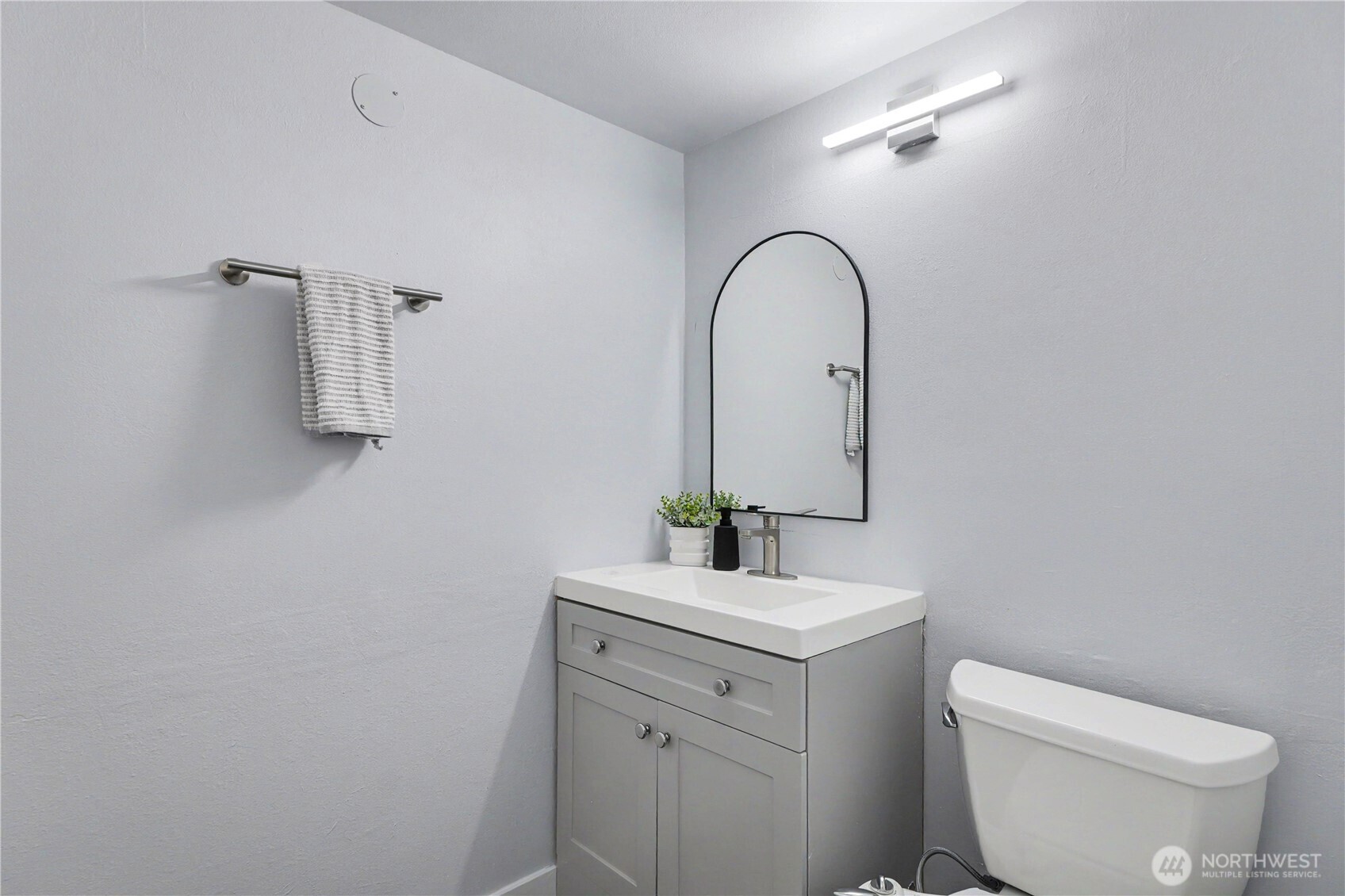 24305 Se 42nd Place Property Photo 12