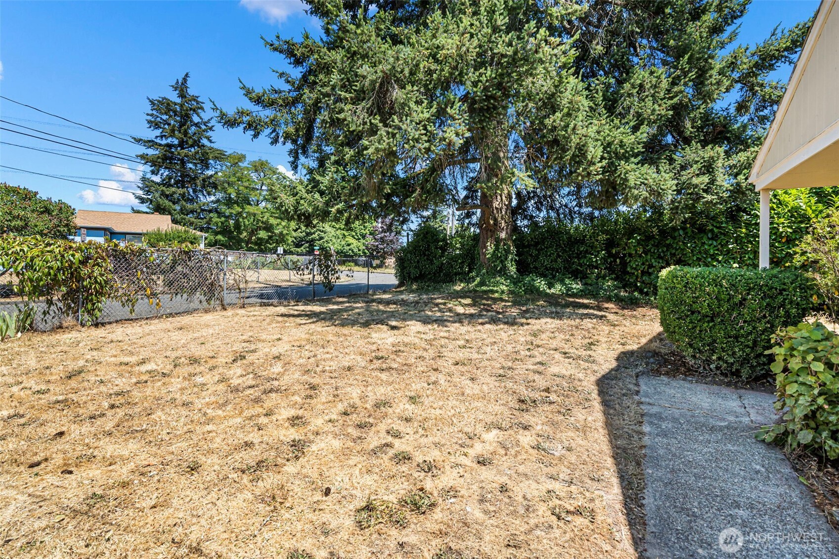 8503 33rd Avenue Property Photo 6