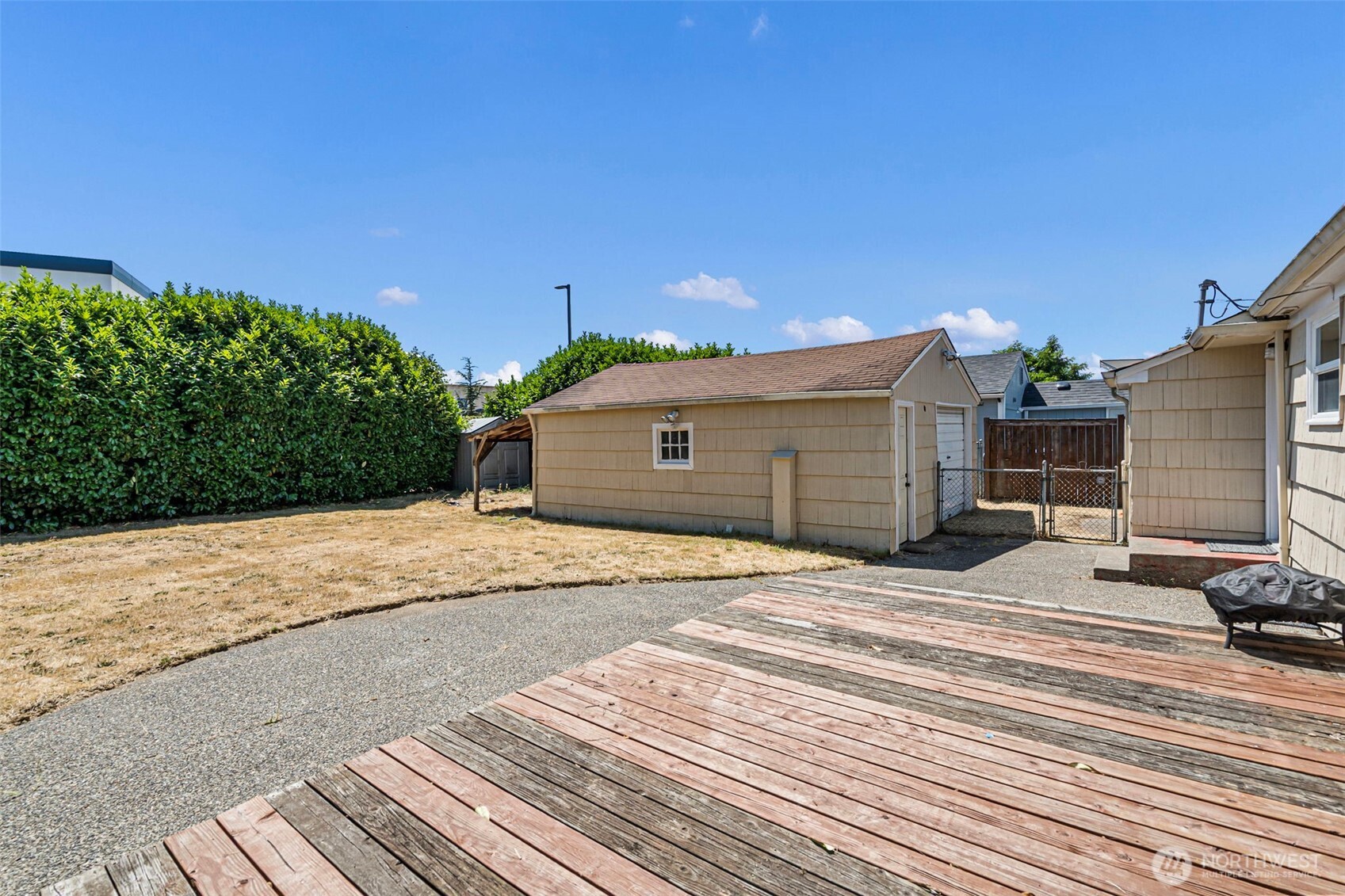 8503 33rd Avenue Property Photo 9