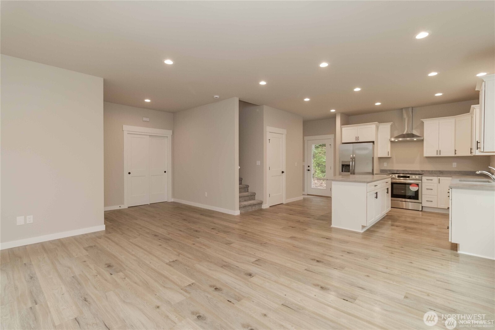 21649 Clear Lake Boulevard Property Photo 5