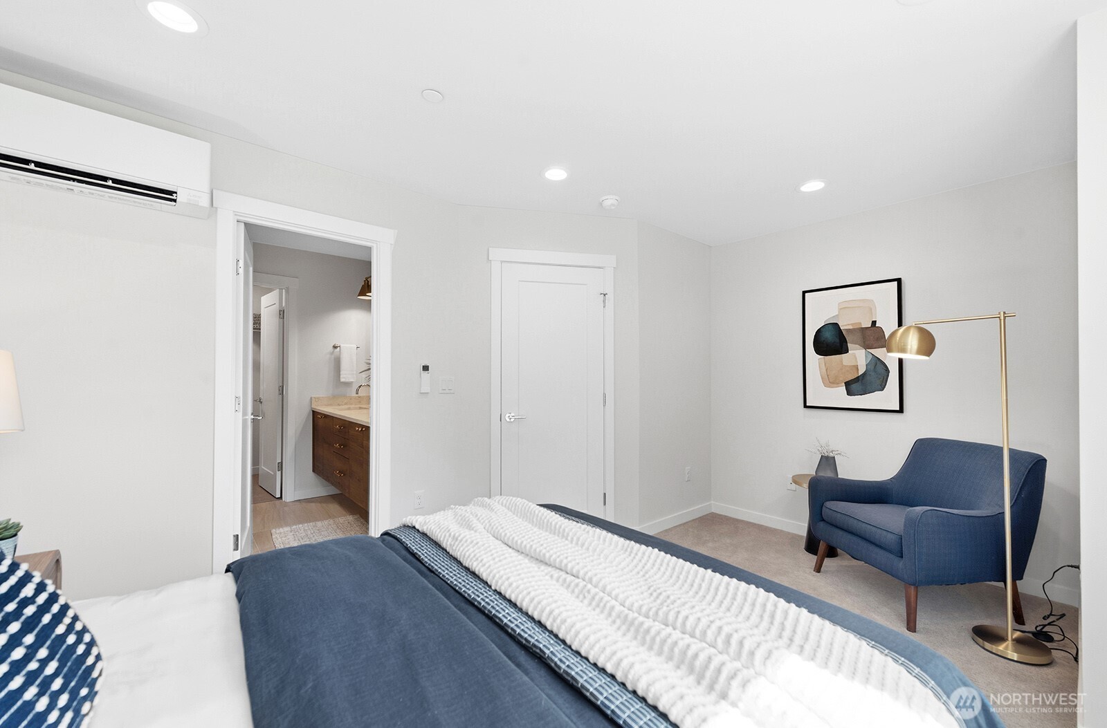 749 7th Avenue Property Photo 19