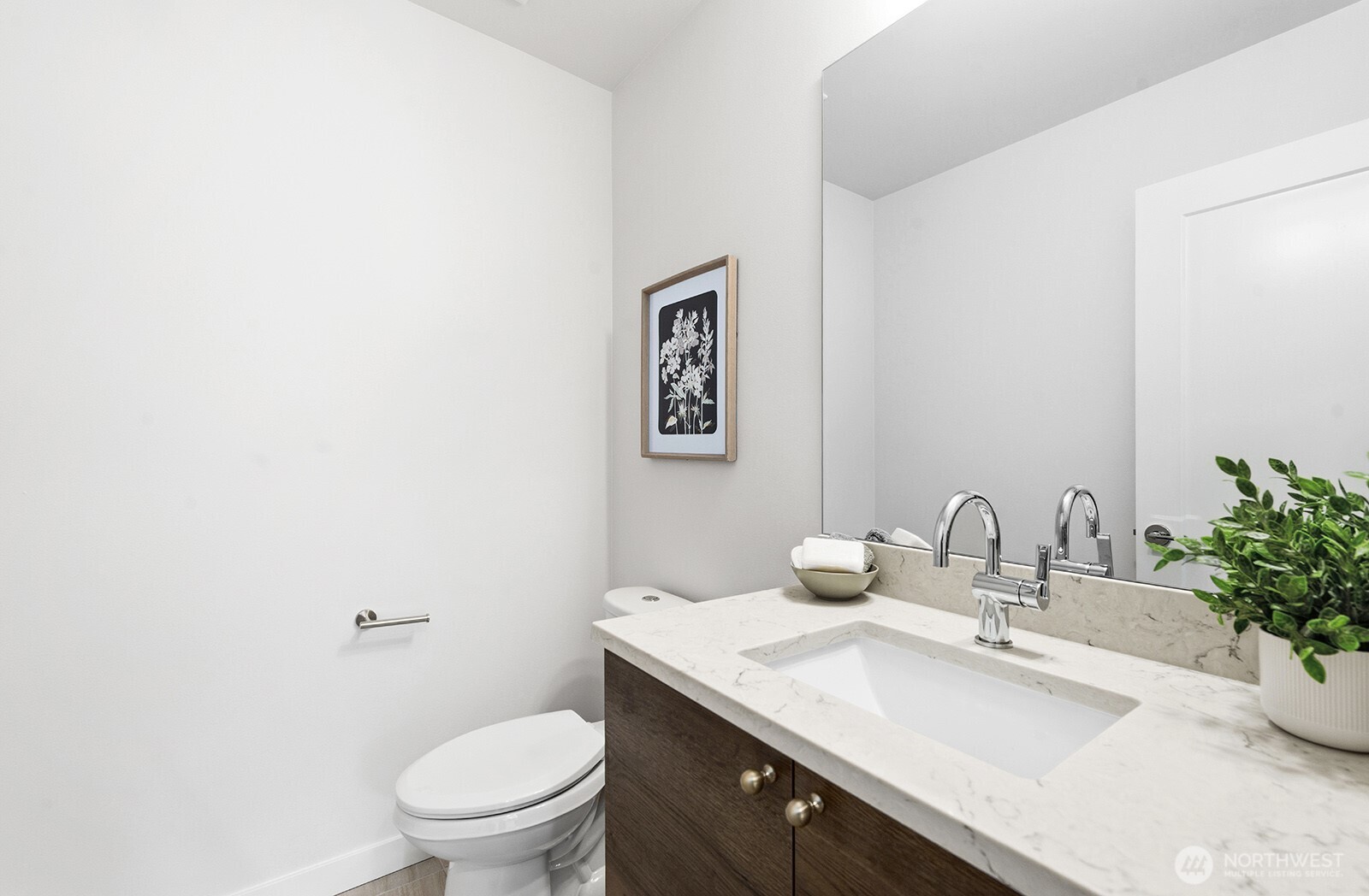 749 7th Avenue Property Photo 28