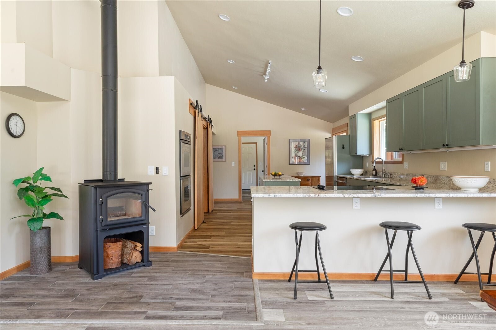 550 Wanamaker Property Photo 17