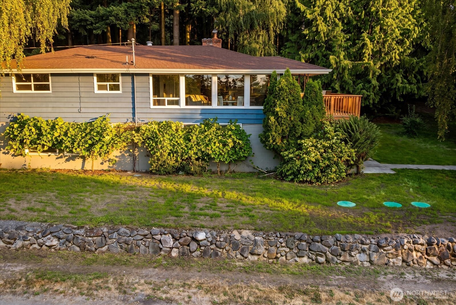 550 Wanamaker Property Photo 24