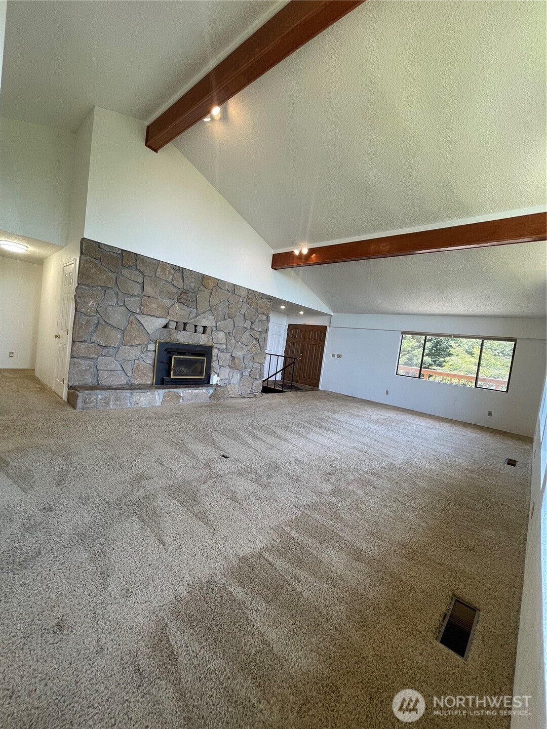 2151 Raymond-south Bend Road Property Photo 6