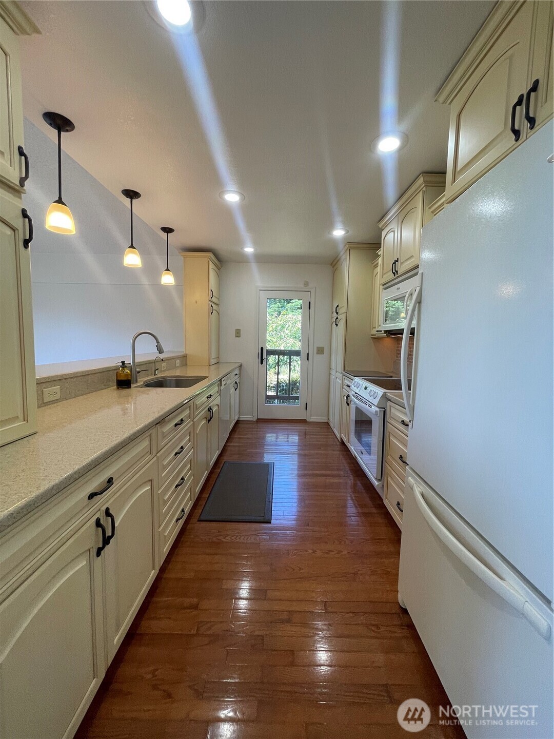 2151 Raymond-south Bend Road Property Photo 8