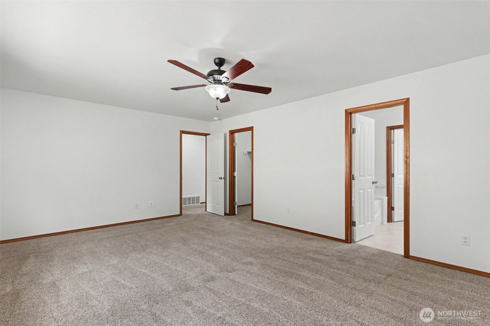 18663 Rainier View Road Property Photo 13