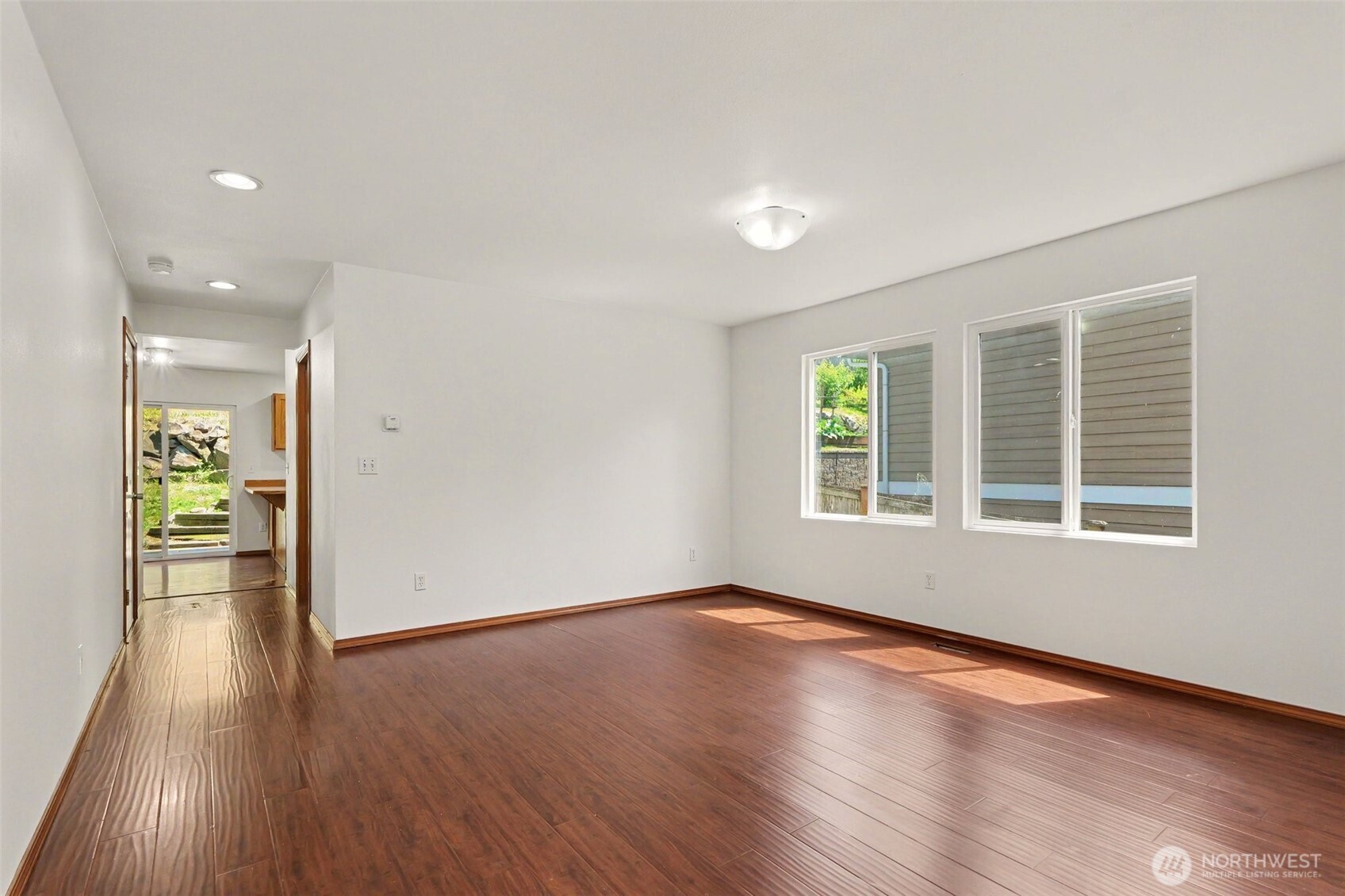 18663 Rainier View Road Property Photo 21