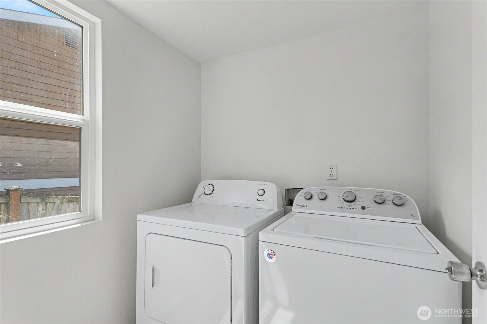 18663 Rainier View Road Property Photo 24
